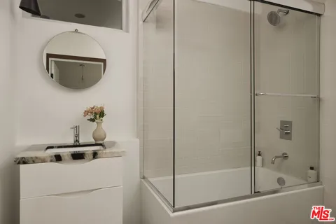 $2,725,000 | 2055 North Gramercy Place, Los Angeles, CA 90068