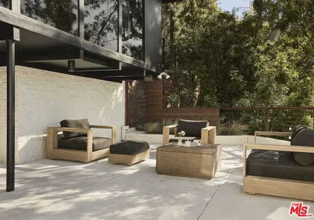 $2,725,000 | 2055 North Gramercy Place, Los Angeles, CA 90068