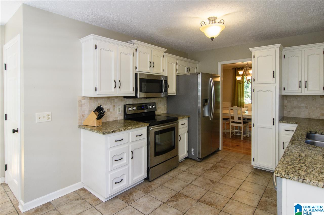 2029 Crossvine Road Birmingham, AL 35244 - Photo 15 of 48
