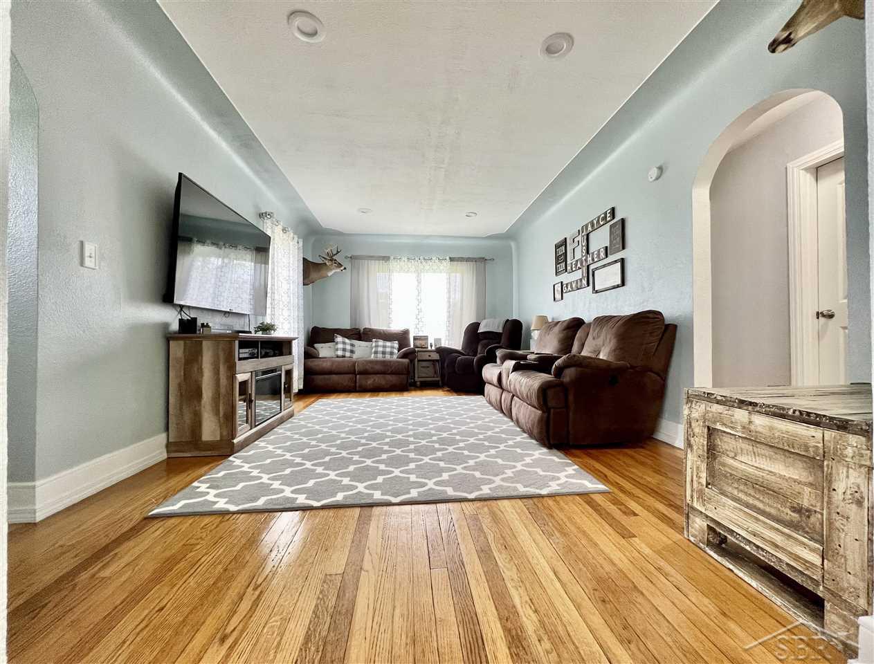 404 North Farley Road Bay City, MI 48708 - Photo 10 of 43 50079039-9.JPG