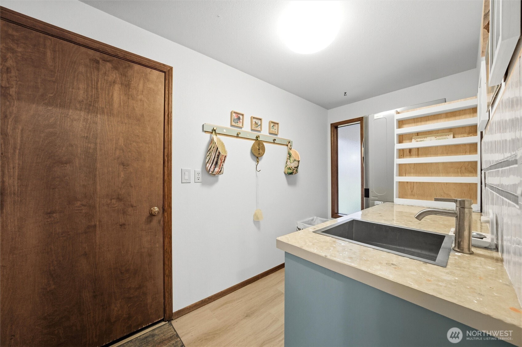 1390 Highland Road Walla Walla, WA 99362 - Photo 33 of 40 a view of a storage & utility room with a window