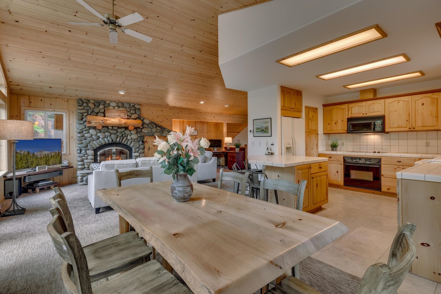 634 Agate Road Carnelian Bay, CA 96140 - Photo 7 of 21 Gallery Image 7