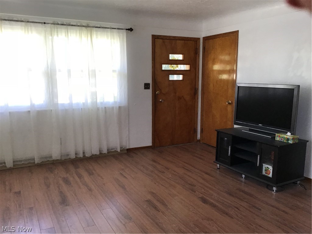 472 Lansing Road Akron, OH 44312 - Photo 5 of 21