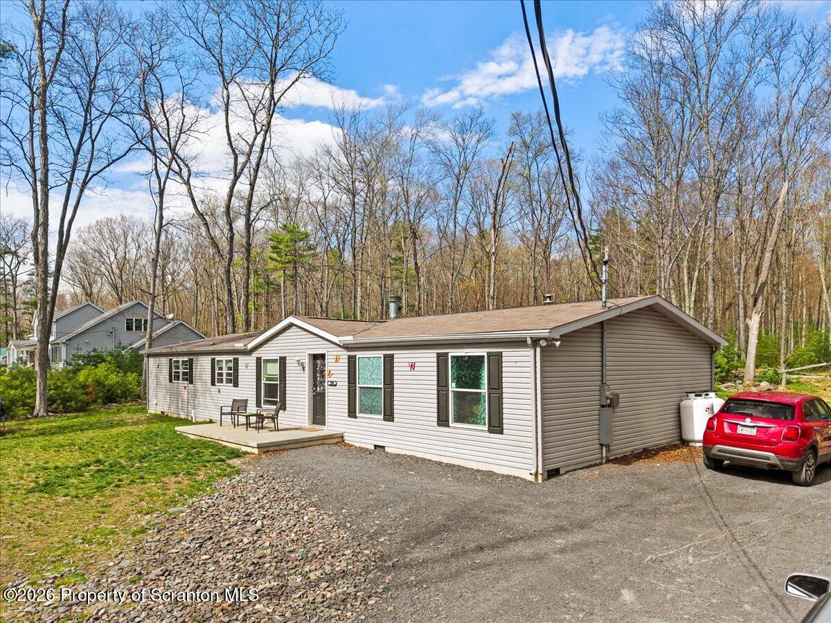 396 Park Road Dingmans Ferry, PA 18328 - Photo 2 of 39 04-DJI_20260418152535_0271_D
