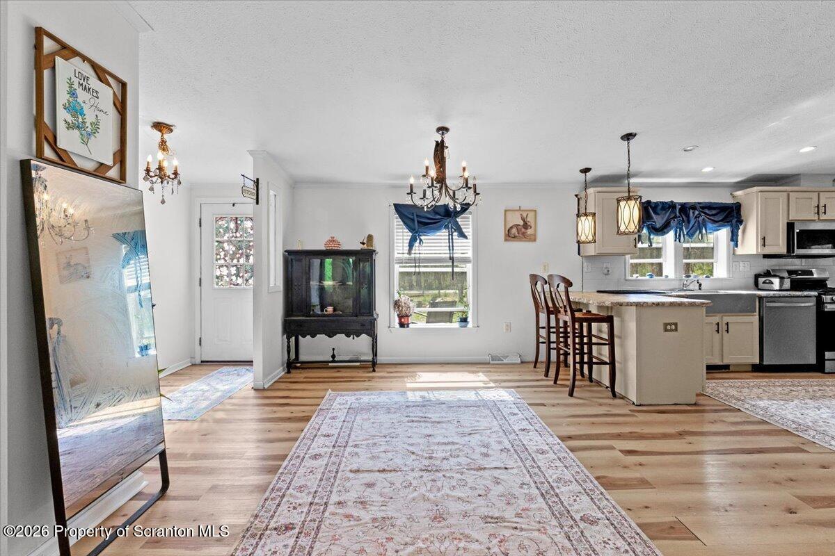 396 Park Road Dingmans Ferry, PA 18328 - Photo 6 of 39 12-DSC03546