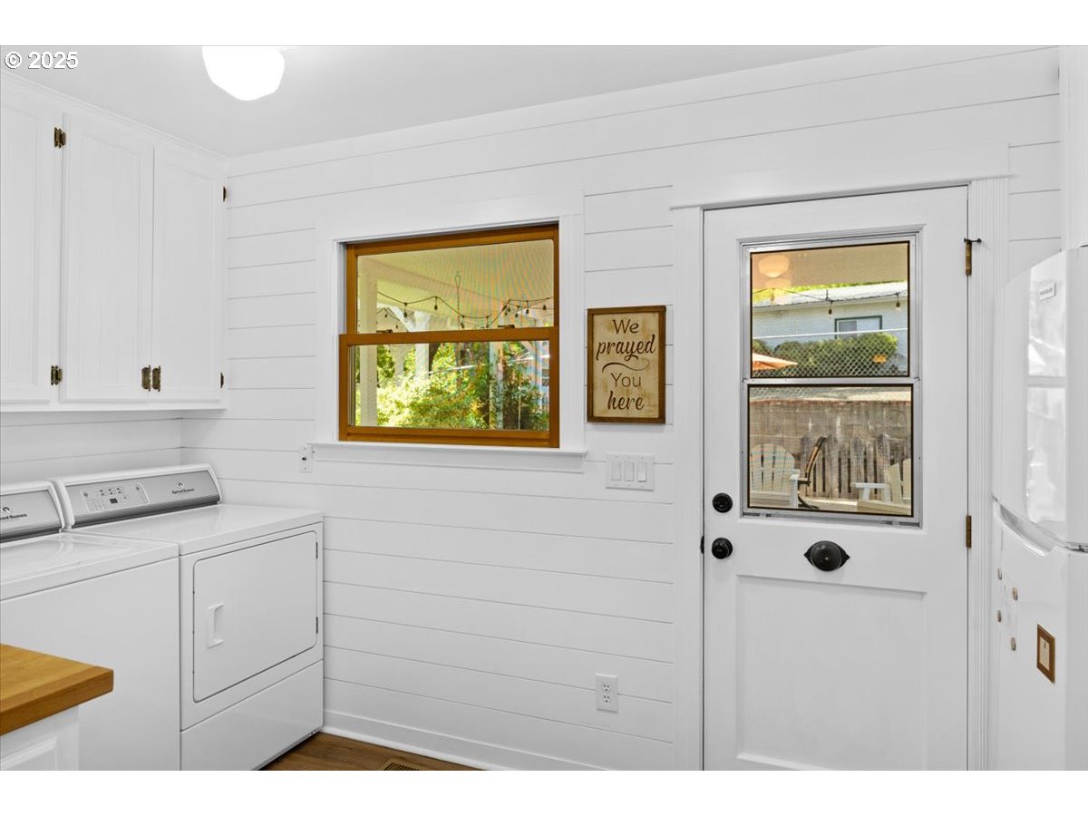 1471 Joelson Road Umpqua, OR 97486 - Photo 18 of 46 Gallery Image 18