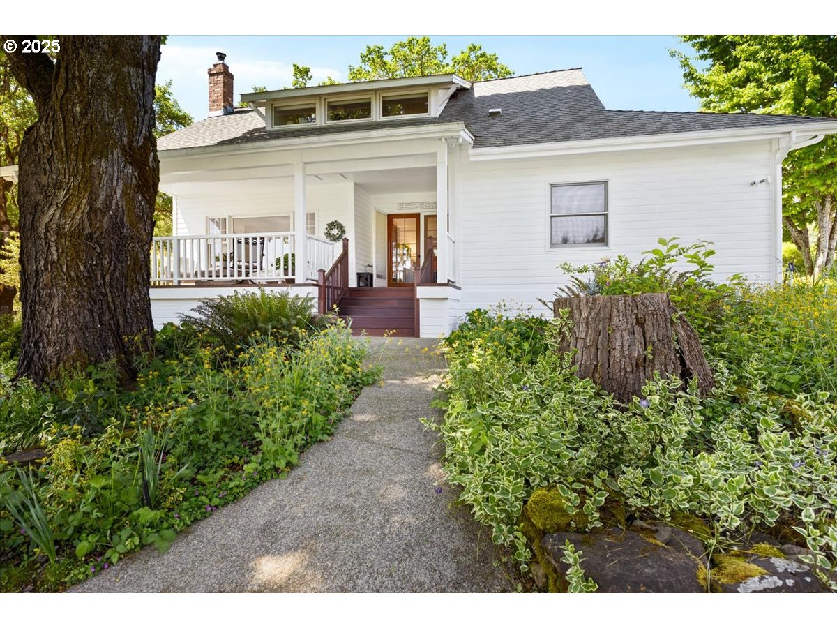 1471 Joelson Road Umpqua, OR 97486 - Photo 5 of 46 Gallery Image 5