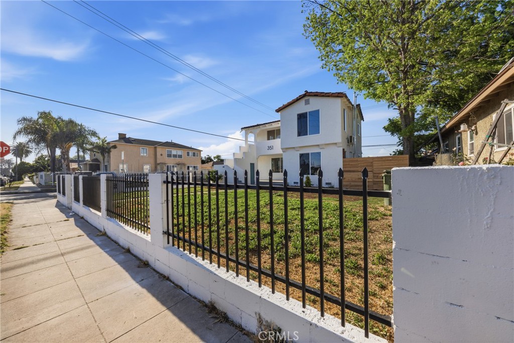 351 West Magnolia Street Compton, CA 90220 - Photo 38 of 39