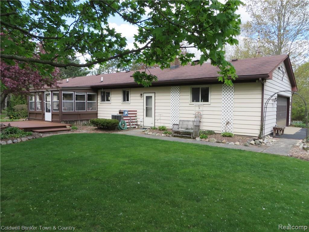 3758 Beattie Road Howell, MI 48843 - Photo 43 of 62 back of house