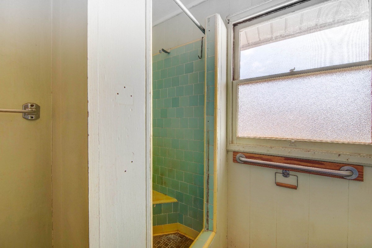 4733 Uliuli Road Eleele, HI 96705 - Photo 17 of 25 a view of a mirror