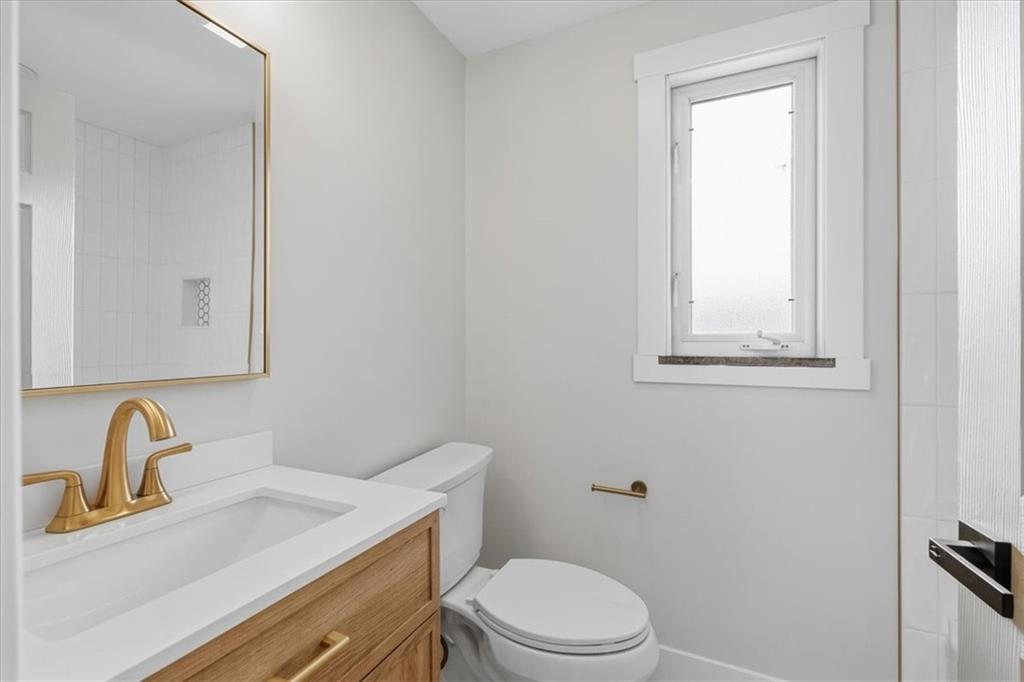 44 Ruthfred Drive Pittsburgh, PA 15241 - Photo 12 of 29 a bathroom with a sink toilet and vanity