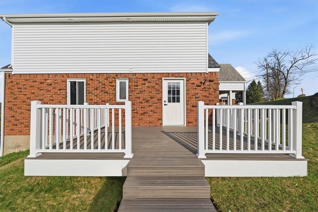 44 Ruthfred Drive Pittsburgh, PA 15241 - Photo 5 of 29 a front view of a house with a porch