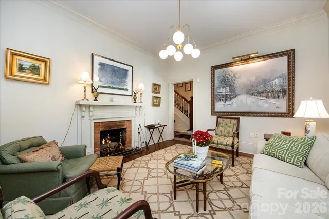 $950,000 | 400 North Poplar Street, Charlotte, NC 28202