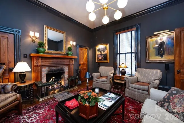 $950,000 | 400 North Poplar Street, Charlotte, NC 28202