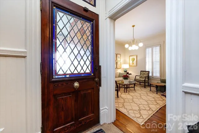 $950,000 | 400 North Poplar Street, Charlotte, NC 28202