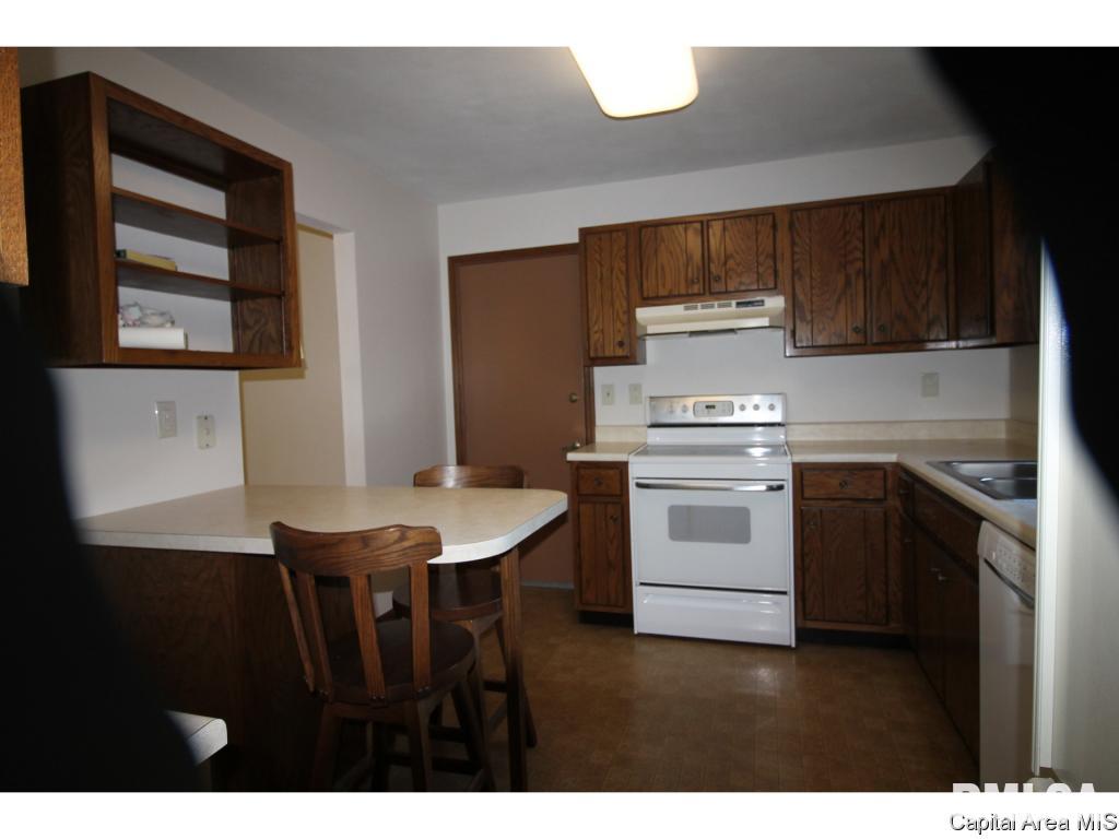 1807 Cogmill Court Springfield, IL 62704 - Photo 4 of 7 Gallery Image 4