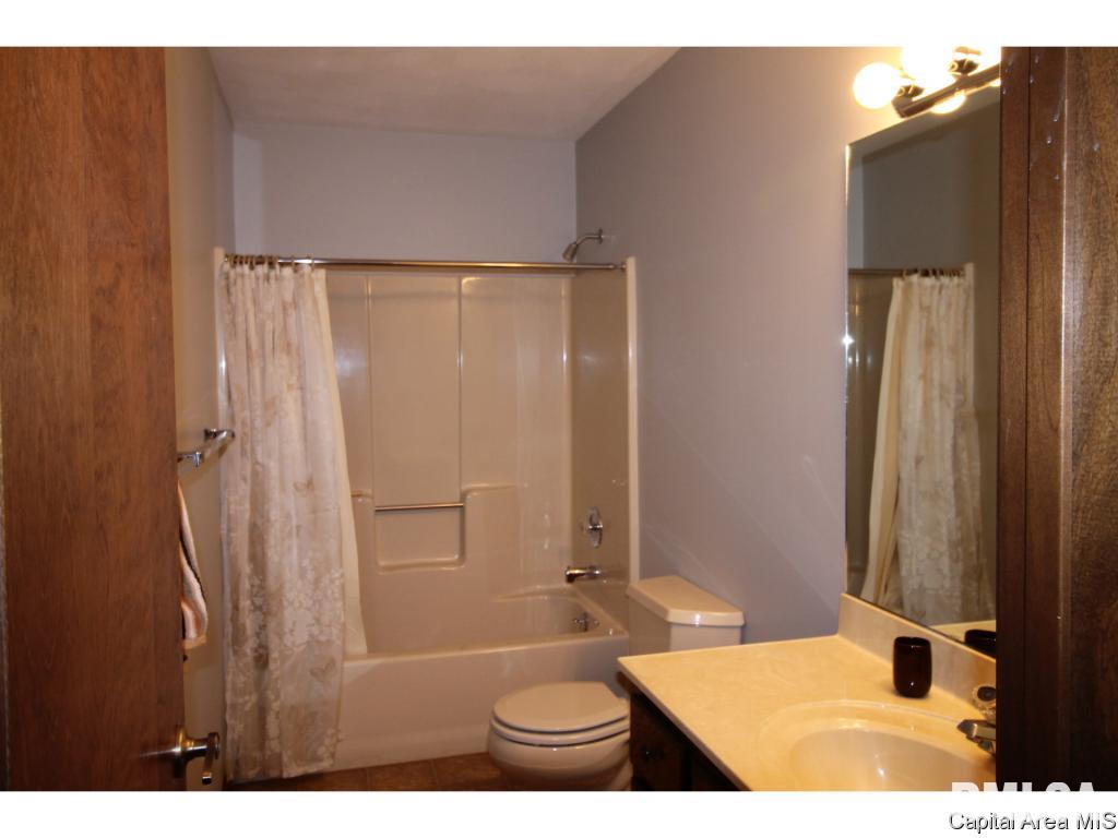 1807 Cogmill Court Springfield, IL 62704 - Photo 7 of 7 Gallery Image 7