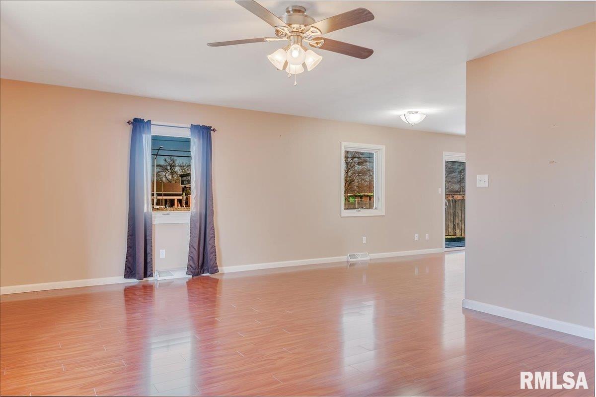 105 Nottingham Road Springfield, IL 62704 - Photo 17 of 30