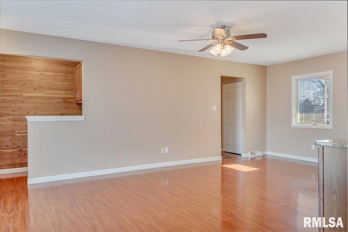 105 Nottingham Road Springfield, IL 62704 - Photo 8 of 30