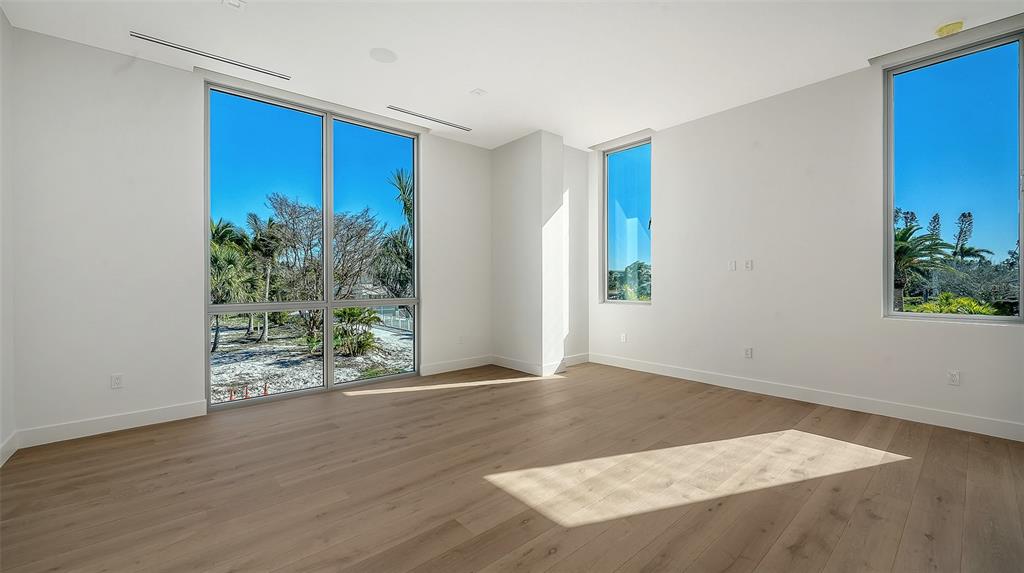 6489 Gulfside Road Longboat Key, FL 34228 - Photo 39 of 65