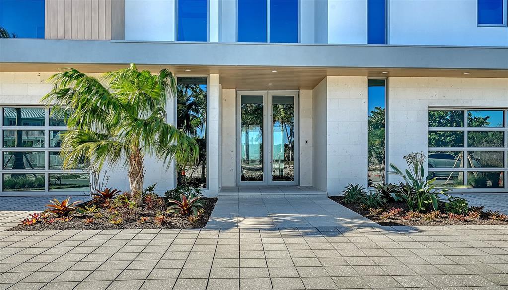 6489 Gulfside Road Longboat Key, FL 34228 - Photo 4 of 65