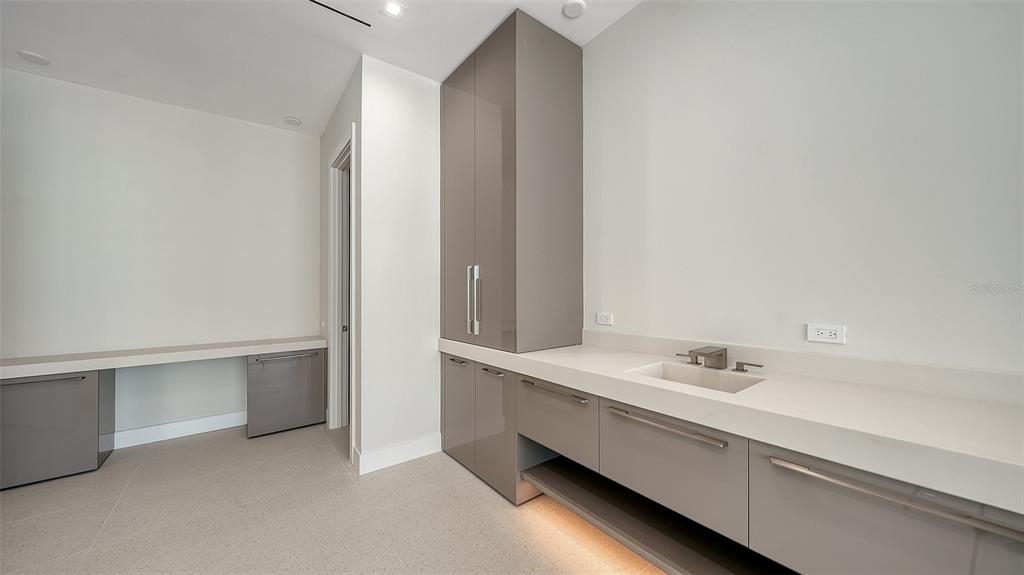 6489 Gulfside Road Longboat Key, FL 34228 - Photo 49 of 65