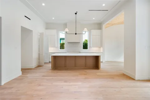 $1,329,900 | 1002 East 25th Street, Houston, TX 77009