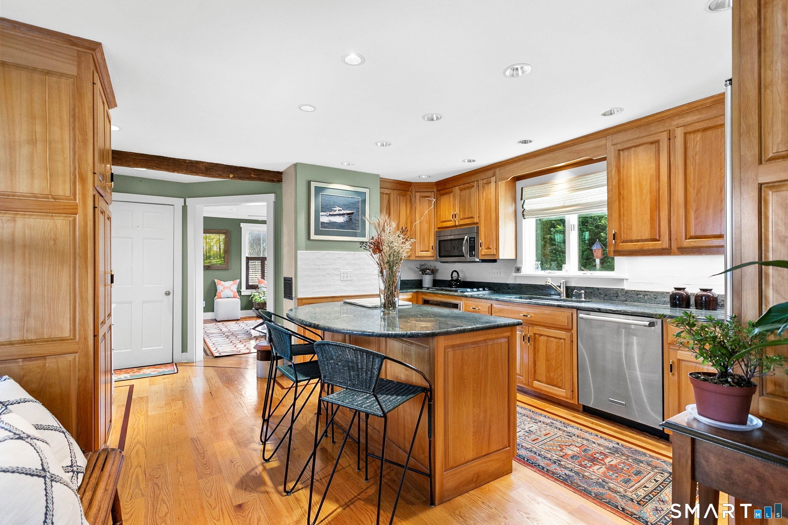 164 Farist Road Fairfield, CT 06825 - Photo 19 of 40