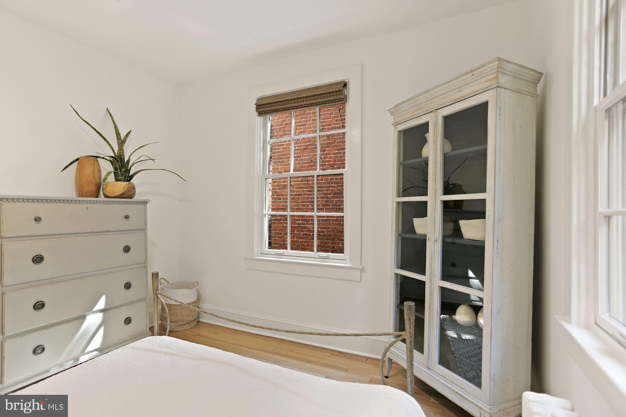 1705 Lanier Place Northwest, Unit 304 Washington, DC 20009 - Photo 19 of 35 Primary Bedroom