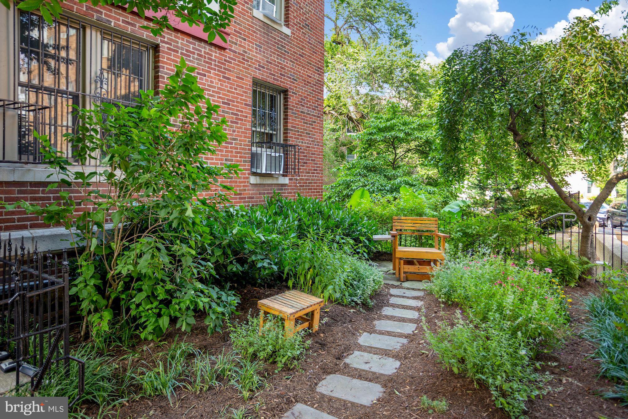 1705 Lanier Place Northwest, Unit 304 Washington, DC 20009 - Photo 26 of 35 Front Garden