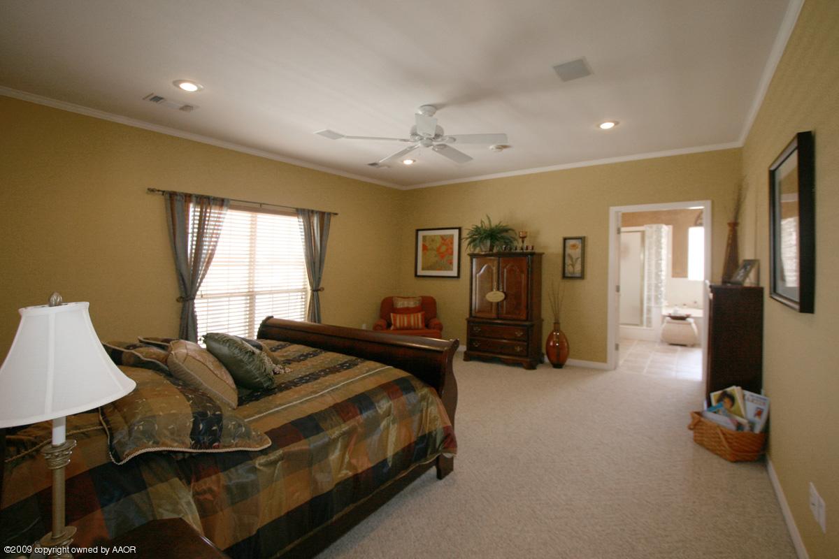 8060 Hunsley Road Canyon, TX 79015 - Photo 16 of 19 master bedroom