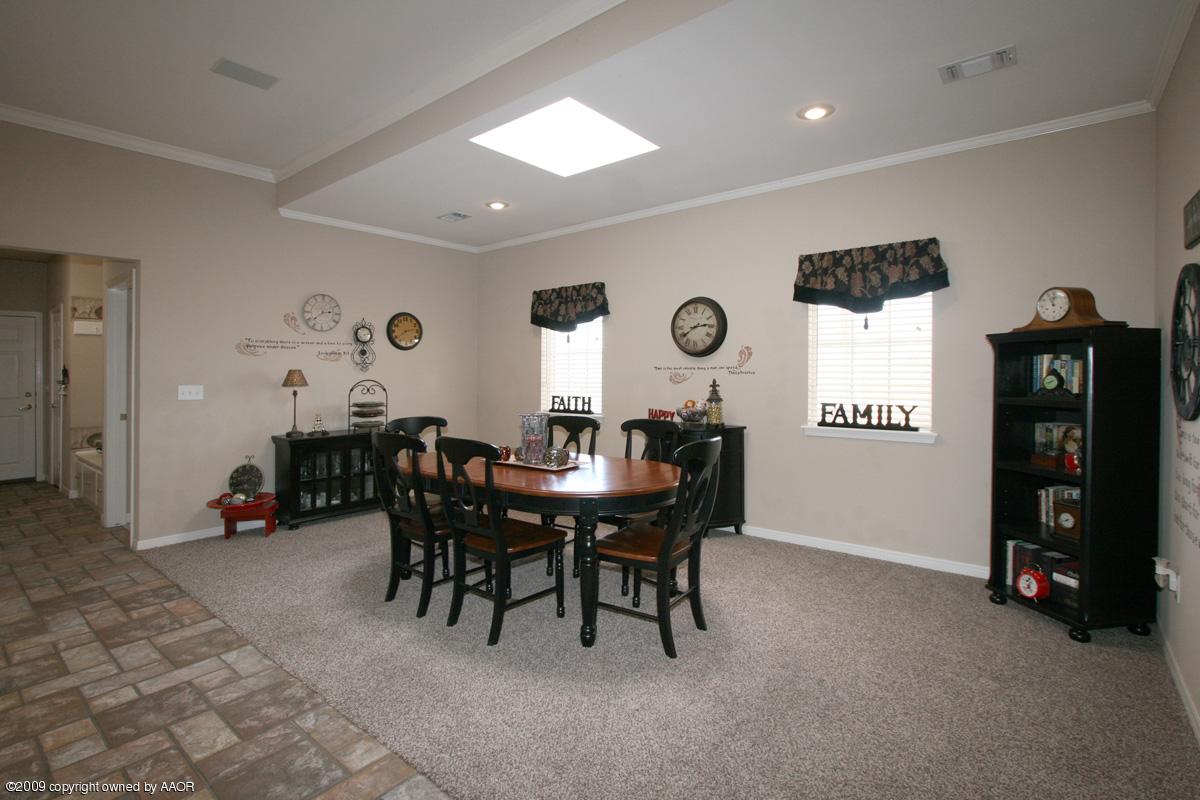 8060 Hunsley Road Canyon, TX 79015 - Photo 7 of 19 dining area