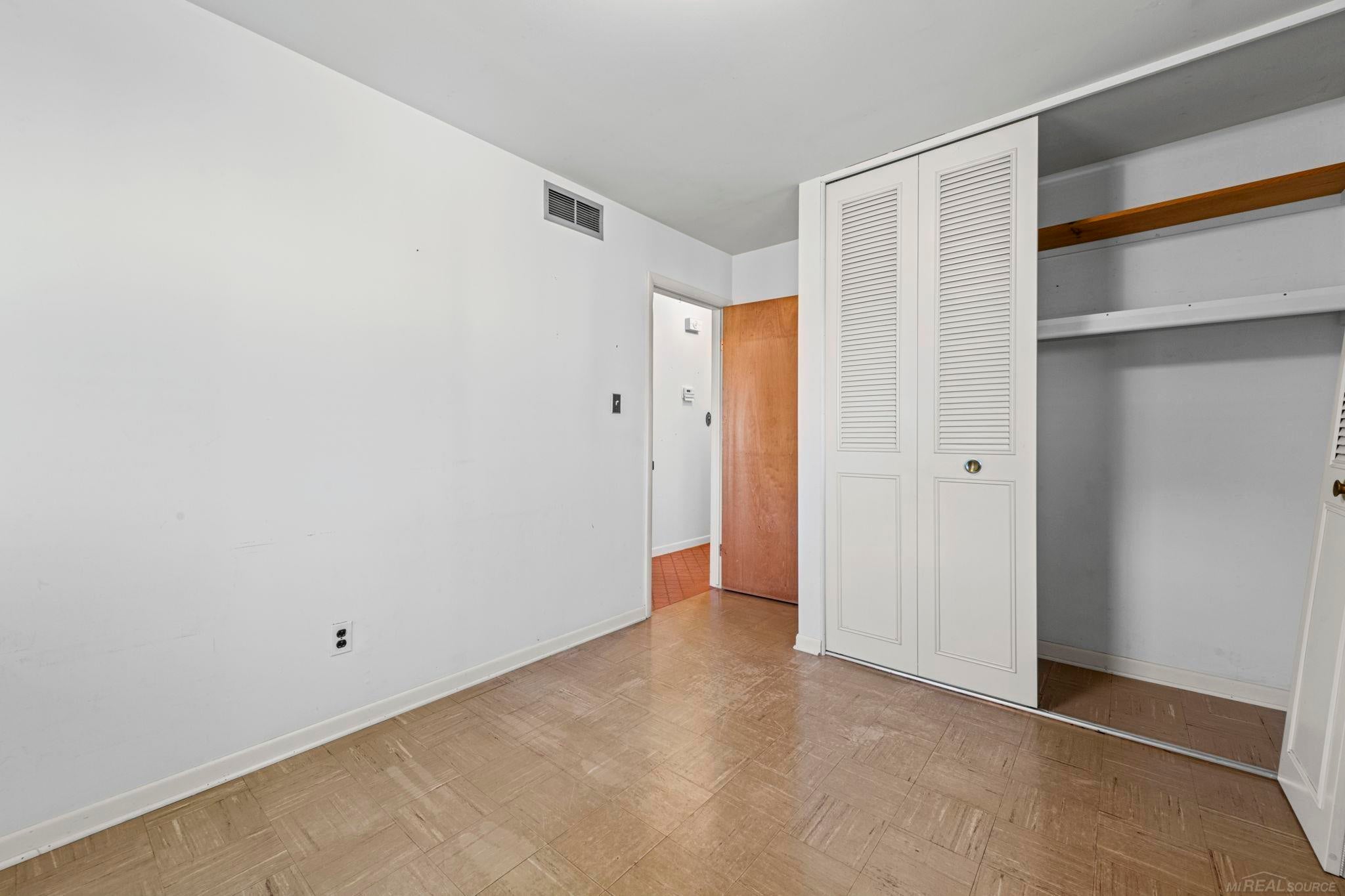 29601 Hickey Road New Baltimore, MI 48051 - Photo 18 of 36 Gallery Image 18
