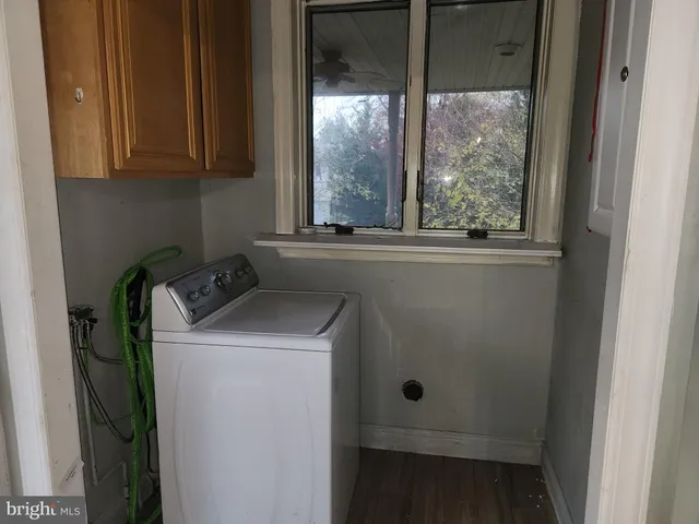 a view of washer and dryer