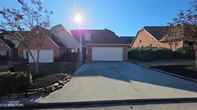 $399,900 | 5963 Round Hill Lane, Knoxville, TN 37912