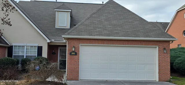 $399,900 | 5963 Round Hill Lane, Knoxville, TN 37912