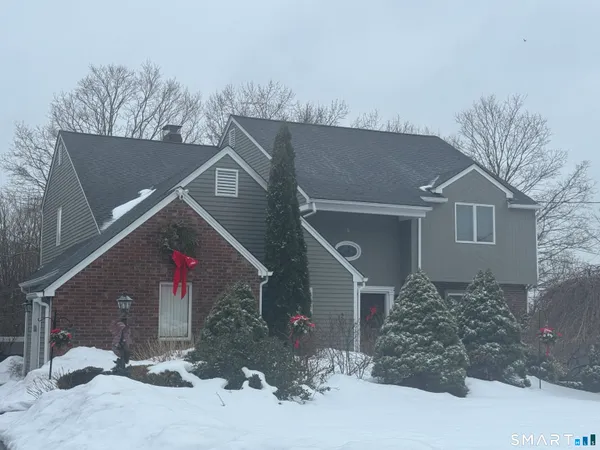 $650,000 | 8 Whispering Pines Drive, Wallingford, CT 06492