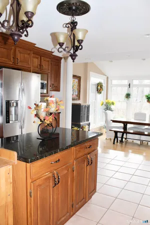 $650,000 | 8 Whispering Pines Drive, Wallingford, CT 06492