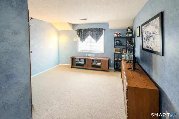 $650,000 | 8 Whispering Pines Drive, Wallingford, CT 06492