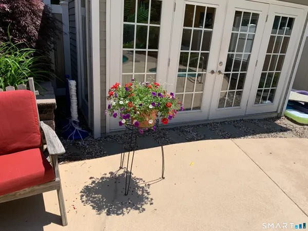 $650,000 | 8 Whispering Pines Drive, Wallingford, CT 06492