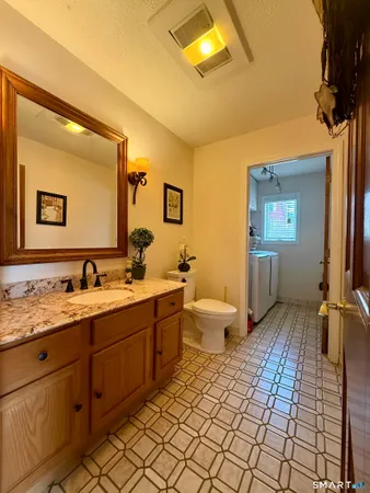 $650,000 | 8 Whispering Pines Drive, Wallingford, CT 06492