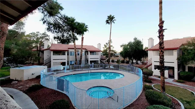 $1,100 | 825 Rock Springs Drive, Unit 202, Las Vegas, NV 89128