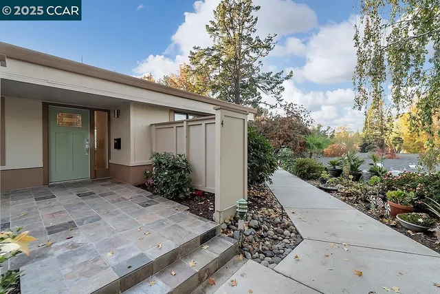 $825,000 | 1180 Running Springs Road, Unit 4, Walnut Creek, CA 94595