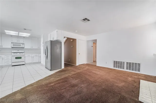 $2,000 | 8501 Shelly Road, Las Vegas, NV 89123