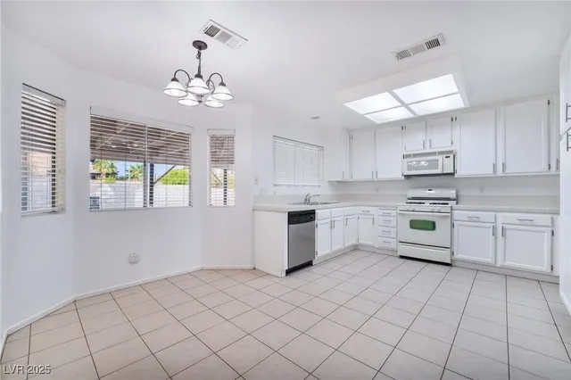 $2,000 | 8501 Shelly Road, Las Vegas, NV 89123