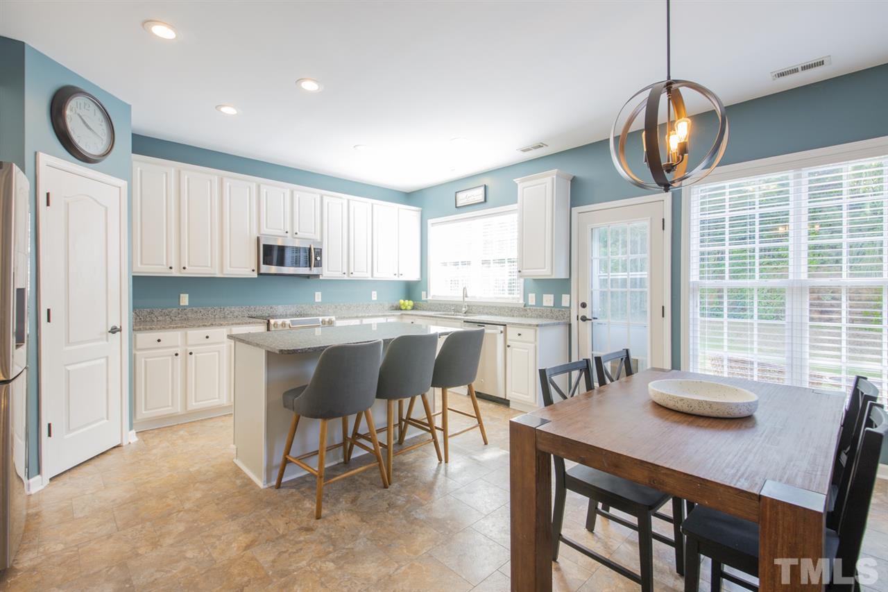 7600 Silver View Lane Raleigh, NC 27613 - Photo 9 of 30