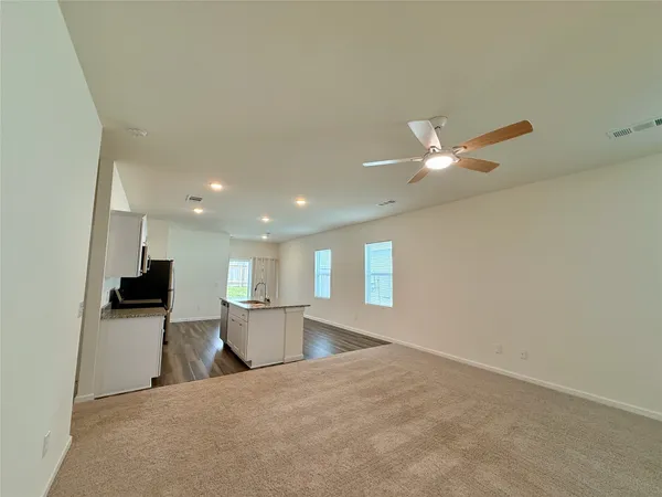 $1,900 | 31238 Williams Lndg Street, Waller, TX 77484