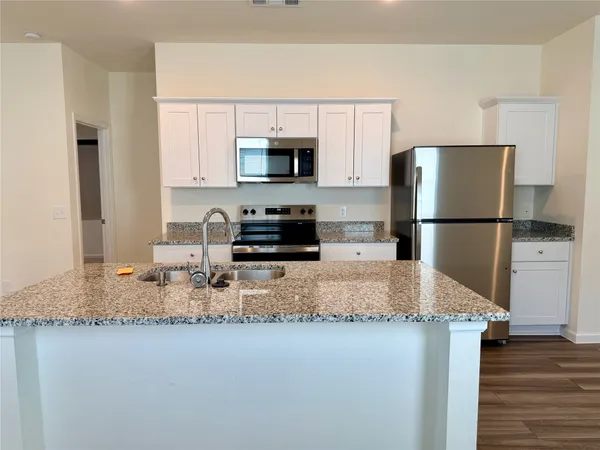 $1,900 | 31238 Williams Lndg Street, Waller, TX 77484