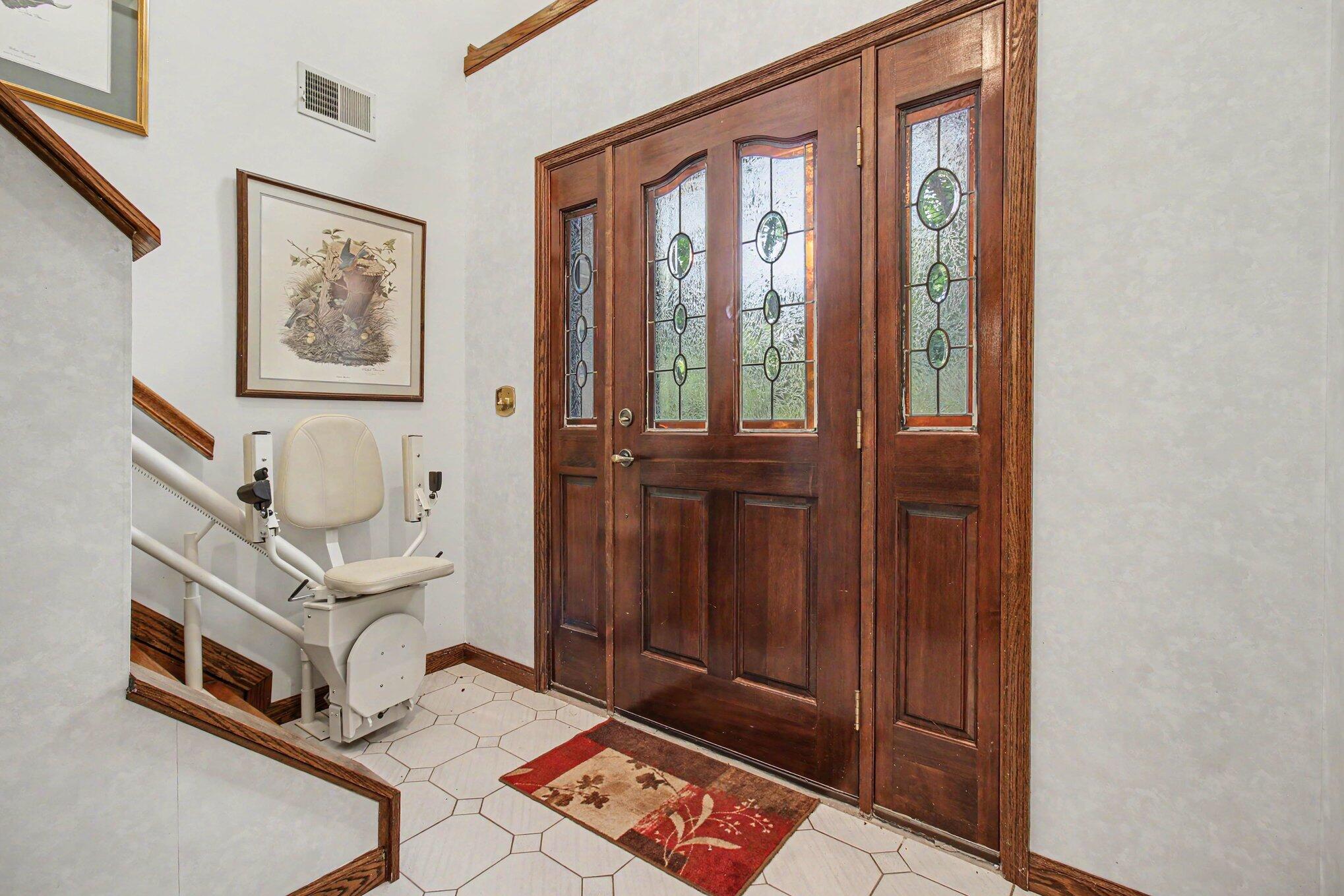 829 Lincoln Road Bellevue, KY 41073 - Photo 5 of 49 file_7660