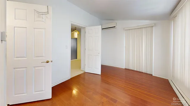 $928,888 | 147-08 32nd Avenue | Murray Hill - Flushing